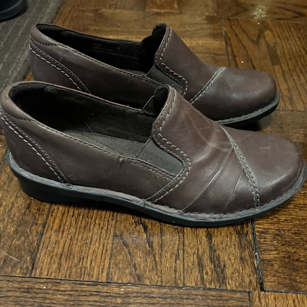 leather Clark’s Artisan shoes